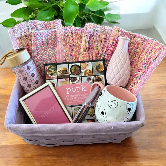 Curated Gift Bundle "Pretty in Pink": New Home - Picture 1 of 10